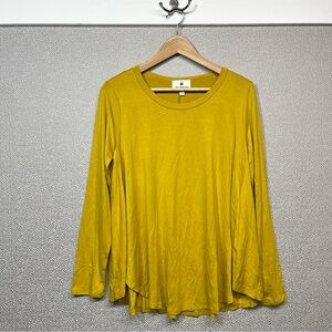 M Betsy’s Boutique Shop Long Sleeve Tee NWOT